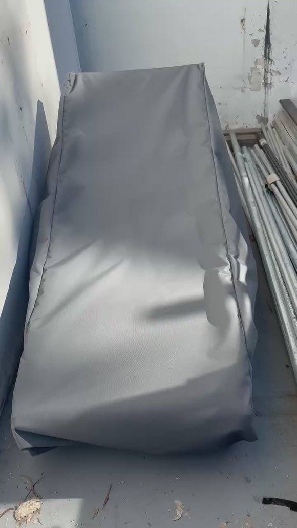 Walter Lamb Lounge cover water test